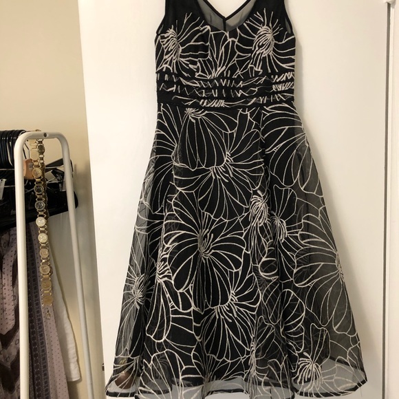 $350 Moulinette Soeurs Embroidered dress 0p - Picture 4 of 6